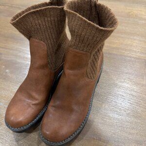 Universal Thread Daphne Sock Boots